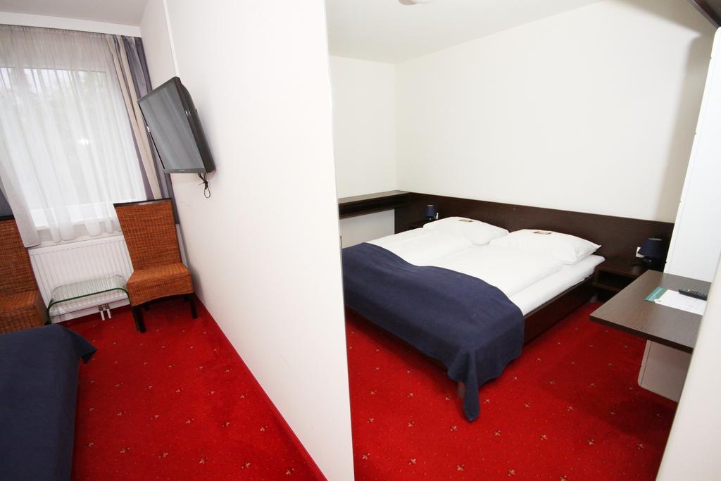 Hotel-Gasthof Restaurant Murblick Юденбурґ Номер фото